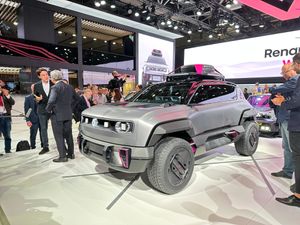 Renault 4EVER Trophy concept